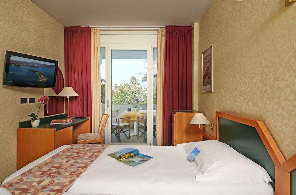 Hotel Nettuno Bardolino Buitenkant foto