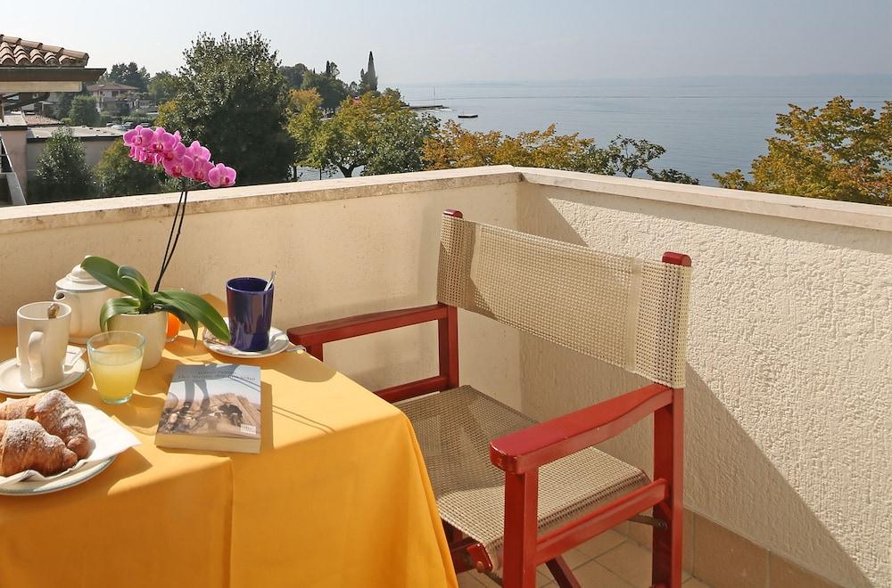 Hotel Nettuno Bardolino Buitenkant foto