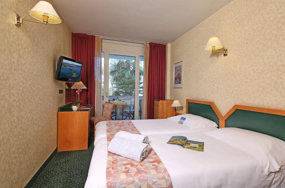 Hotel Nettuno Bardolino Buitenkant foto