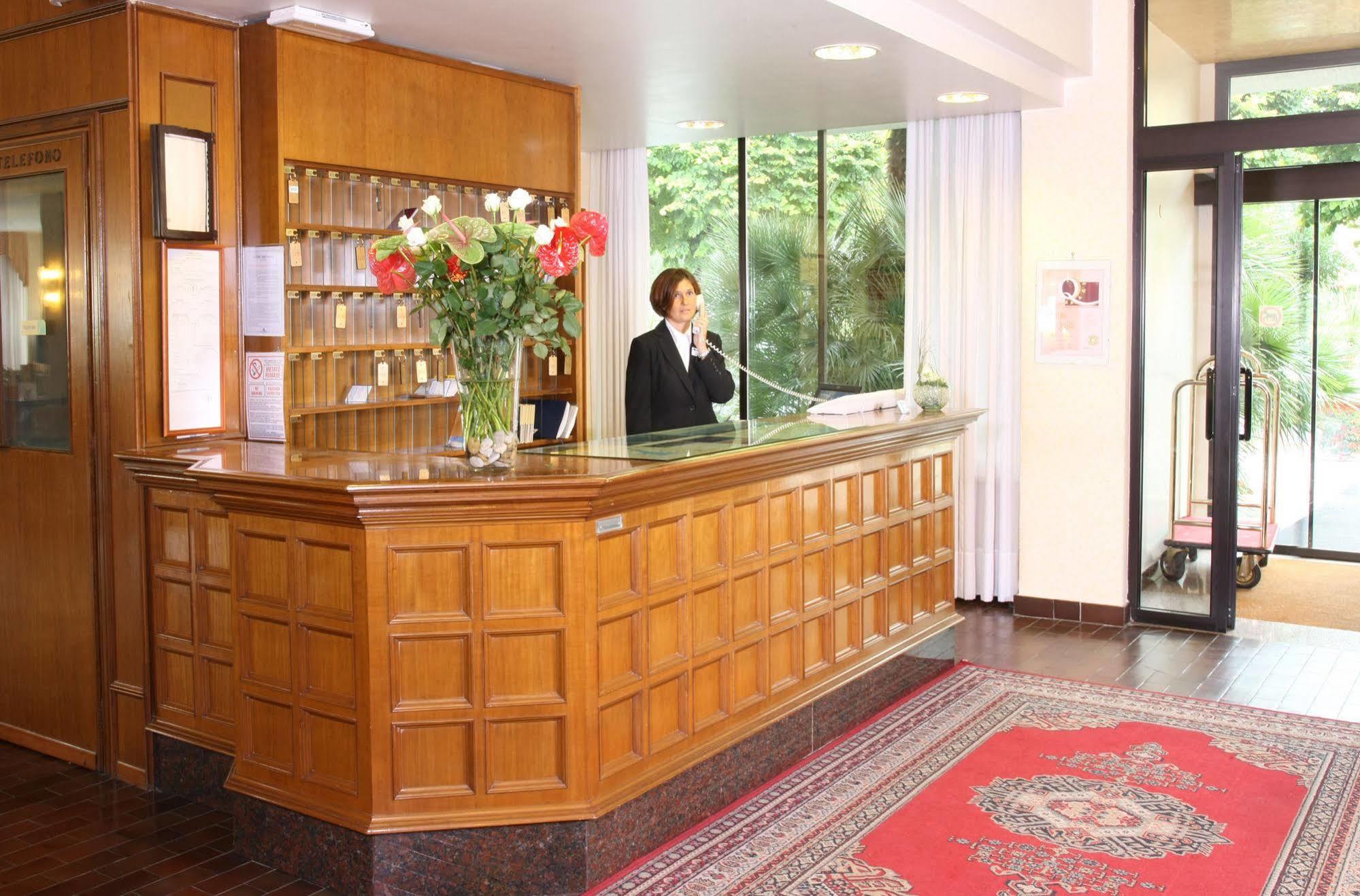 Hotel Nettuno Bardolino Buitenkant foto
