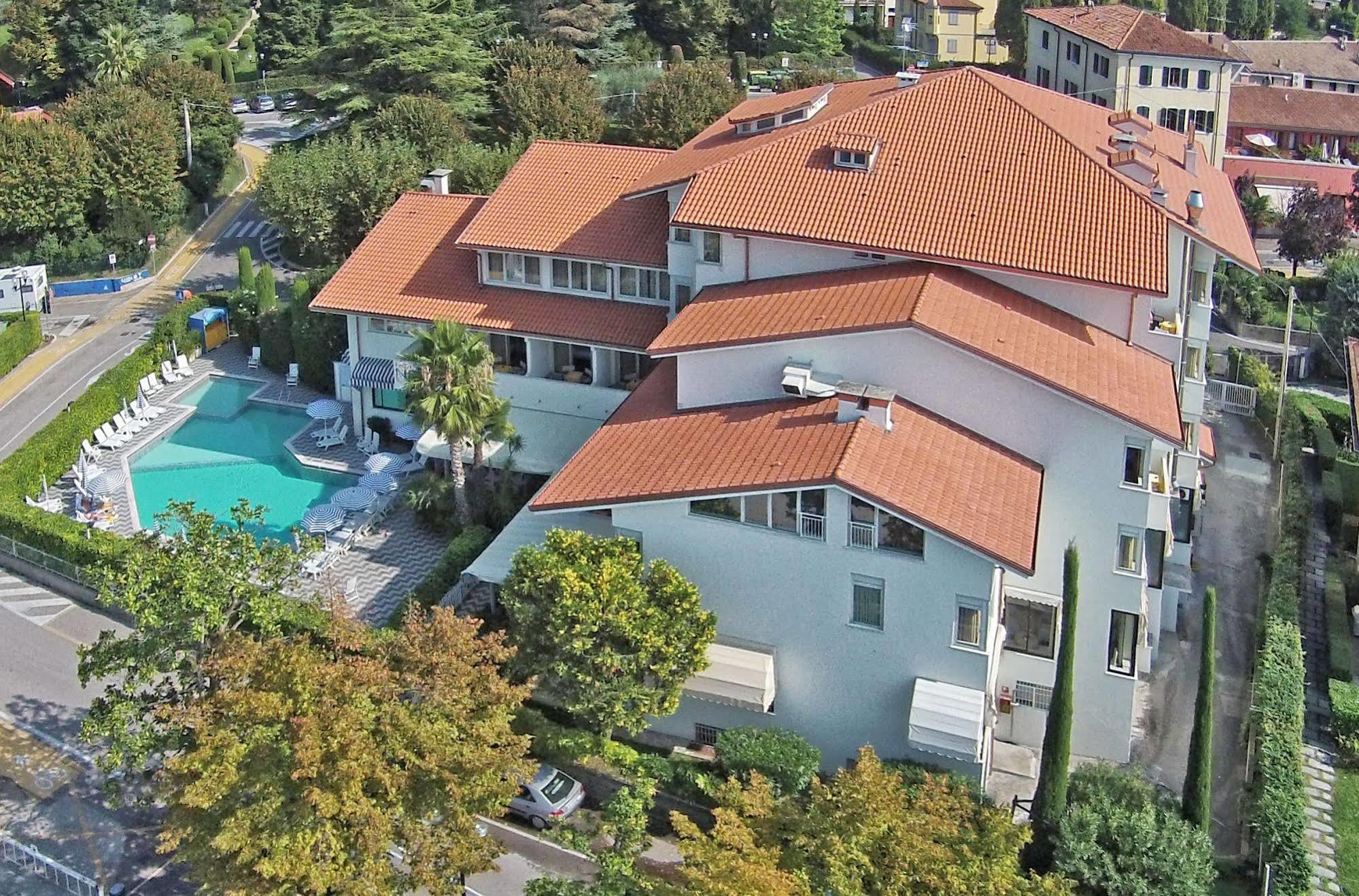 Hotel Nettuno Bardolino Buitenkant foto