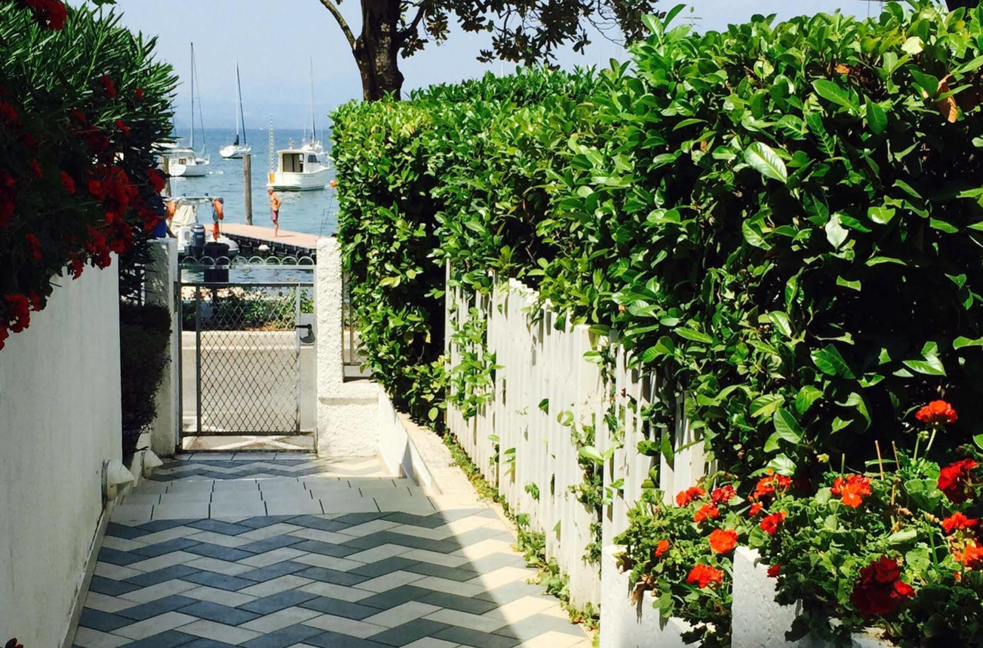 Hotel Nettuno Bardolino Buitenkant foto