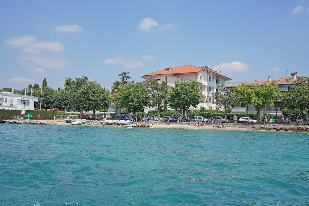 Hotel Nettuno Bardolino Buitenkant foto